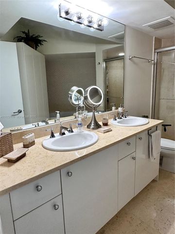 19900 E Country Club Drive 1012, Aventura, FL 33180