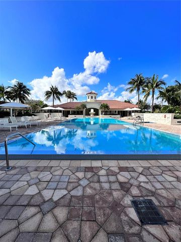 19900 E Country Club Drive 1012, Aventura, FL 33180