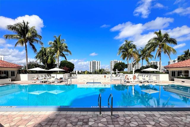 19900 E Country Club Drive 1012, Aventura, FL 33180