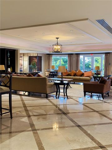 19900 E Country Club Drive 1012, Aventura, FL 33180