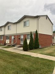 20850 Hunt, Roseville, MI 48066