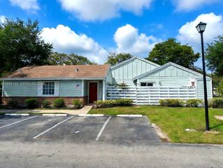 13719 SW 147th Cir Ln 3-1, Miami, FL 33186