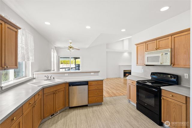 905 Landing Way, Centralia, WA 98531