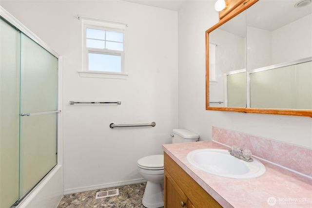 905 Landing Way, Centralia, WA 98531