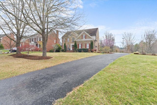 6020 Scotford CT, Roanoke, VA 24018