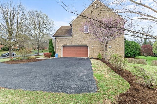 6020 Scotford CT, Roanoke, VA 24018