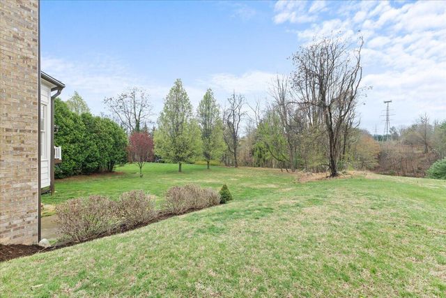 6020 Scotford CT, Roanoke, VA 24018