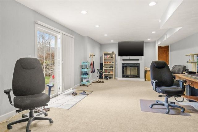 6020 Scotford CT, Roanoke, VA 24018