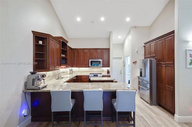 1190 Balboa Ct, Weston, FL 33326