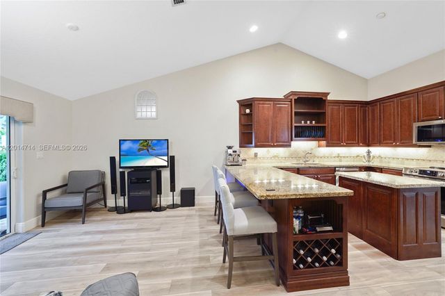 1190 Balboa Ct, Weston, FL 33326