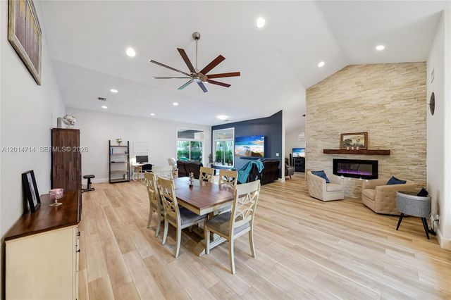1190 Balboa Ct, Weston, FL 33326