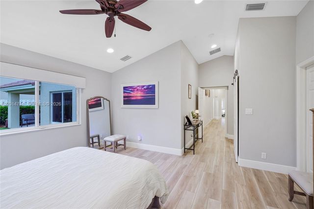 1190 Balboa Ct, Weston, FL 33326