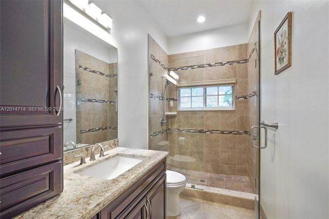 1190 Balboa Ct, Weston, FL 33326