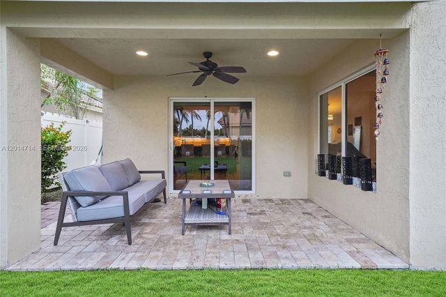 1190 Balboa Ct, Weston, FL 33326