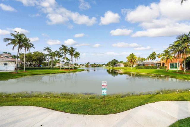1190 Balboa Ct, Weston, FL 33326
