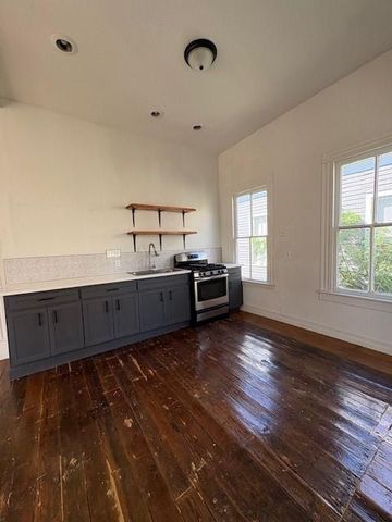 602 14th Street, Galveston, TX 77550