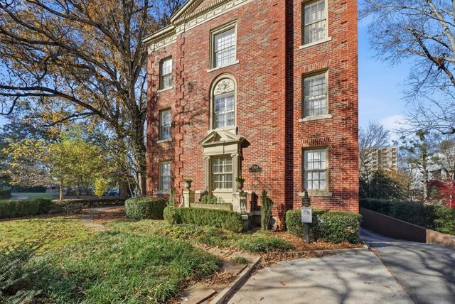 2814 Peachtree NW Road 4, Atlanta, GA 30305