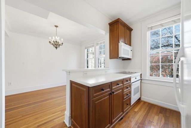 2814 Peachtree NW Road 4, Atlanta, GA 30305