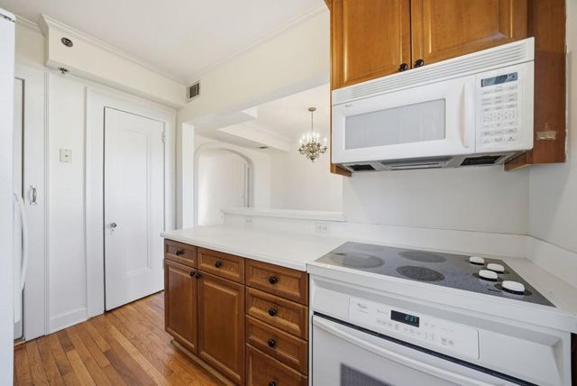 2814 Peachtree NW Road 4, Atlanta, GA 30305