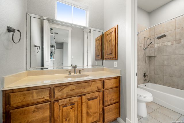 10511 Teich Loop, New Braunfels, TX 78132