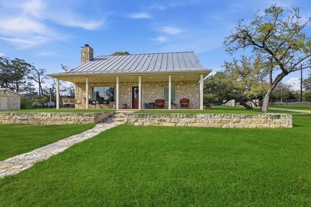 125 Mauk Rd, Ingram, TX 78025