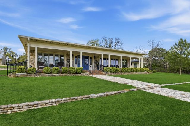 125 Mauk Rd, Ingram, TX 78025