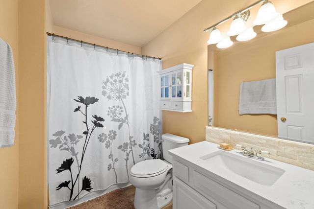 6811 W Johannsen Ave, Nine Mile Falls, WA 99026