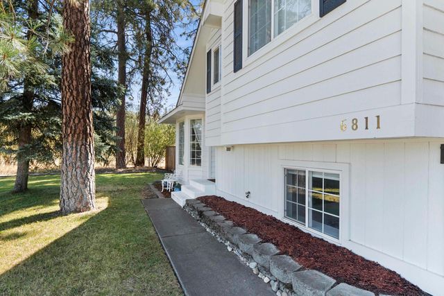 6811 W Johannsen Ave, Nine Mile Falls, WA 99026