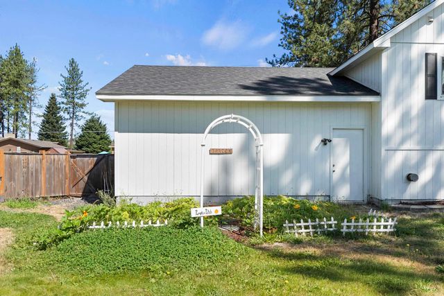 6811 W Johannsen Ave, Nine Mile Falls, WA 99026