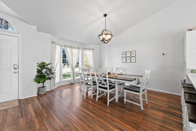 6811 W Johannsen Ave, Nine Mile Falls, WA 99026
