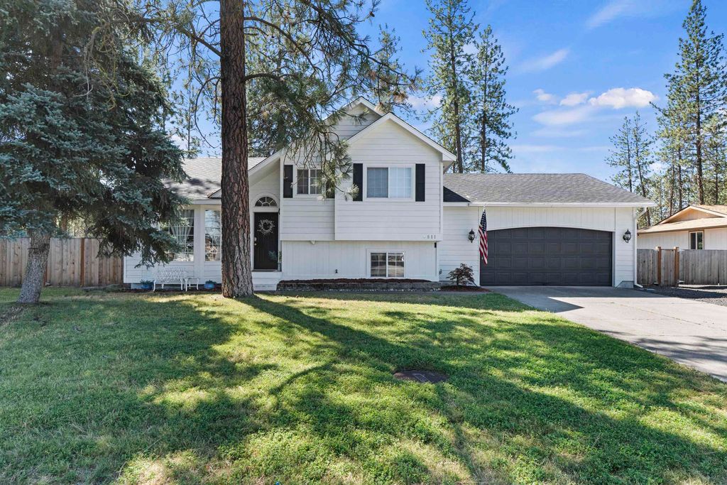 6811 W Johannsen Ave, Nine Mile Falls, WA 99026