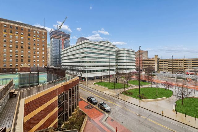 300 Walnut Street 407, Des Moines, IA 50309