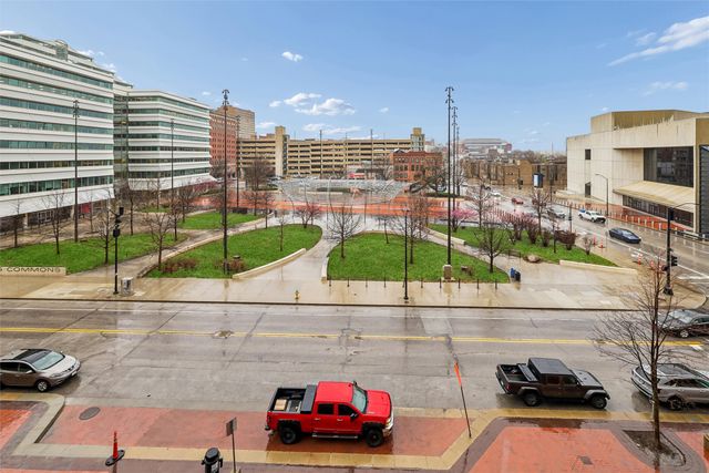 300 Walnut Street 407, Des Moines, IA 50309