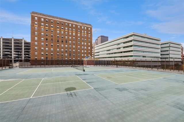 300 Walnut Street 407, Des Moines, IA 50309