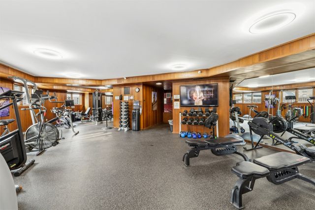 300 Walnut Street 407, Des Moines, IA 50309