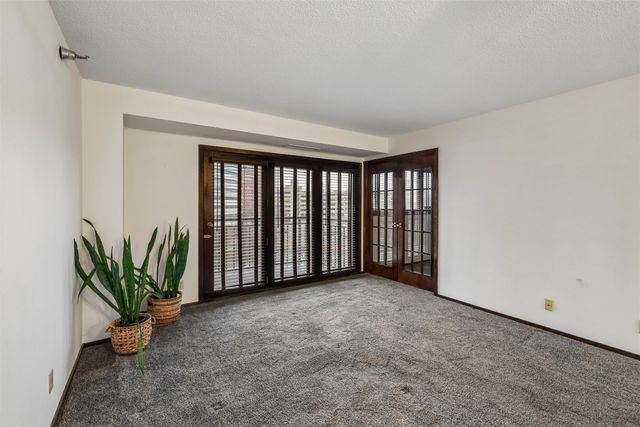 300 Walnut Street 407, Des Moines, IA 50309