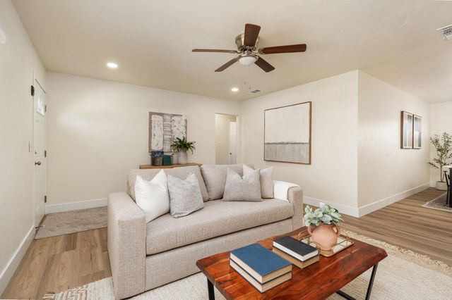 6662 N Effie Street, Fresno, CA 93710