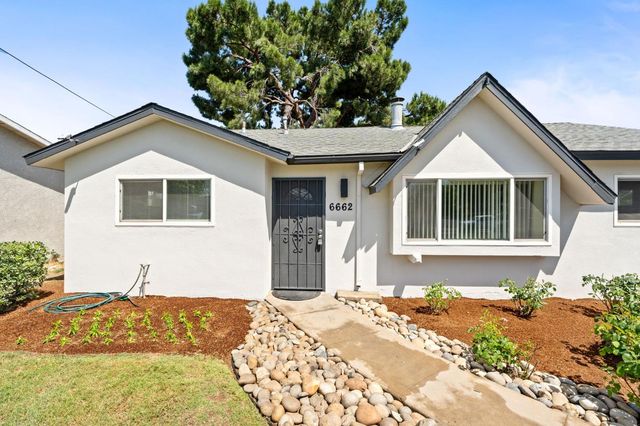 6662 N Effie Street, Fresno, CA 93710