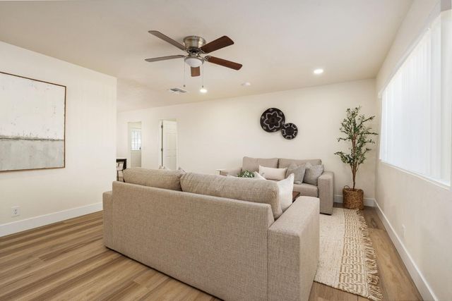 6662 N Effie Street, Fresno, CA 93710