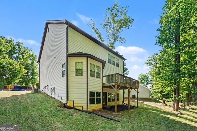 825 Sassafras Lane, Hoschton, GA 30548