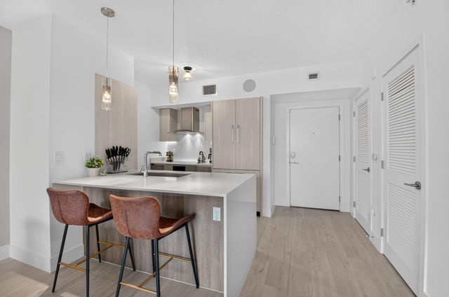 111 SE 1ST Avenue 317, Delray Beach, FL 33444