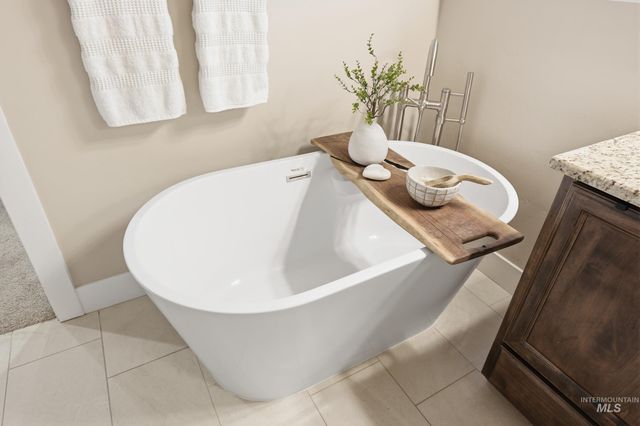 1345 N Triathlon Ave, Eagle, ID 83616