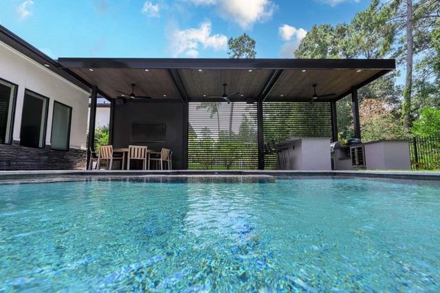 23 Perennial Canyon Drive, Tomball, TX 77375