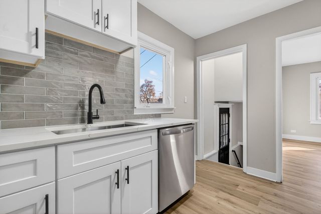 1520 N Prairie Avenue, Joliet, IL 60435