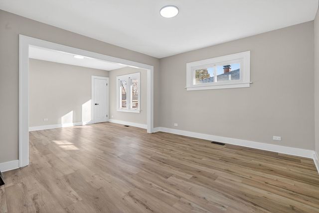 1520 N Prairie Avenue, Joliet, IL 60435