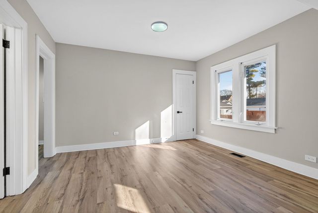 1520 N Prairie Avenue, Joliet, IL 60435