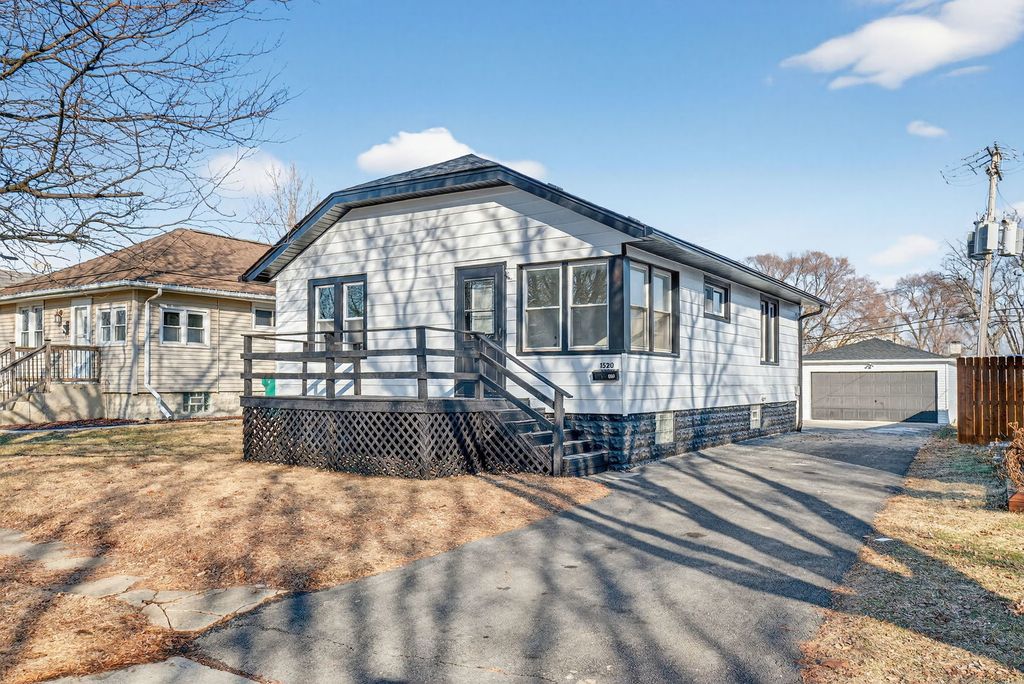 1520 N Prairie Avenue, Joliet, IL 60435