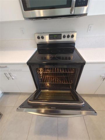 1766 SE 26th Rd, Homestead, FL 33035