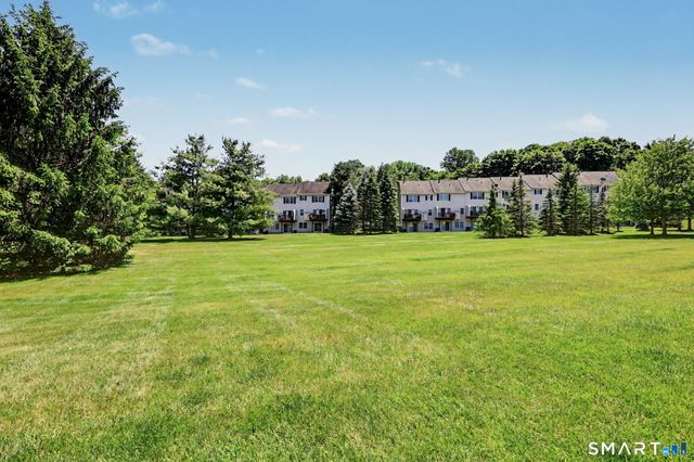 903 Larson Drive 903, Danbury, CT 06810