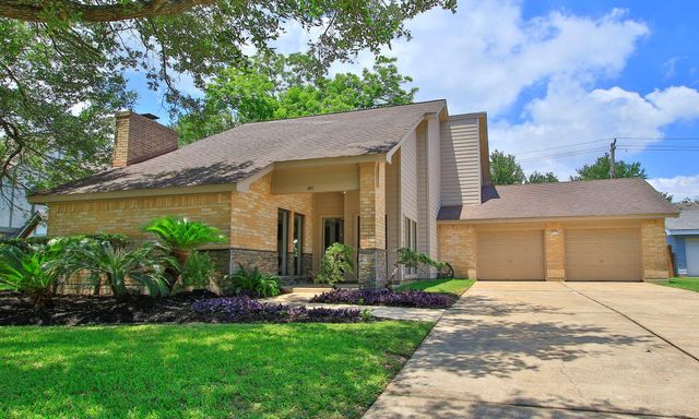 407 Hedgecroft Drive, El Lago, TX 77586